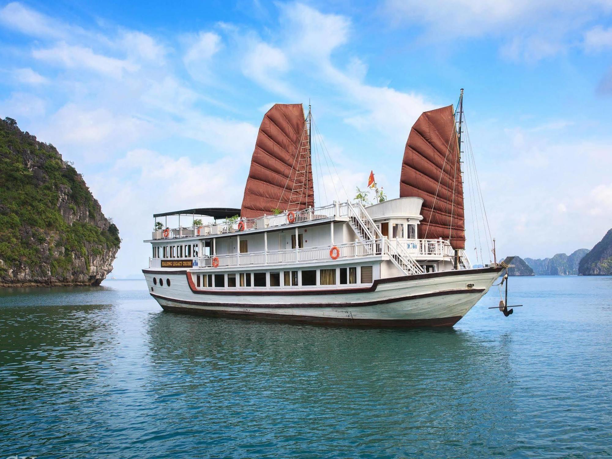 ฮาลอง เลกาซี ครูซ Hotel ภายนอก รูปภาพ